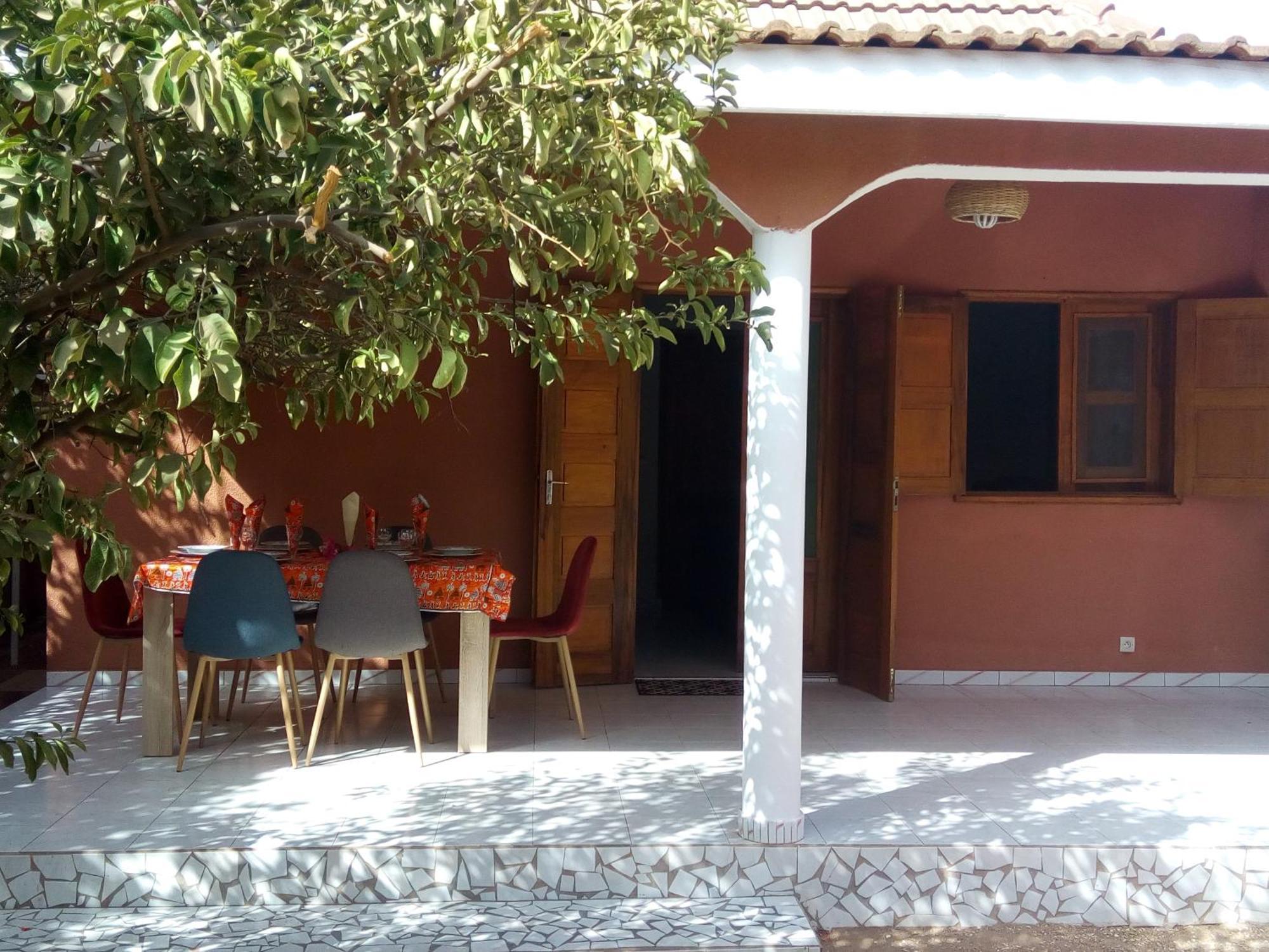 Chez Coumba Et Daniel Bed & Breakfast Saly Portudal Luaran gambar